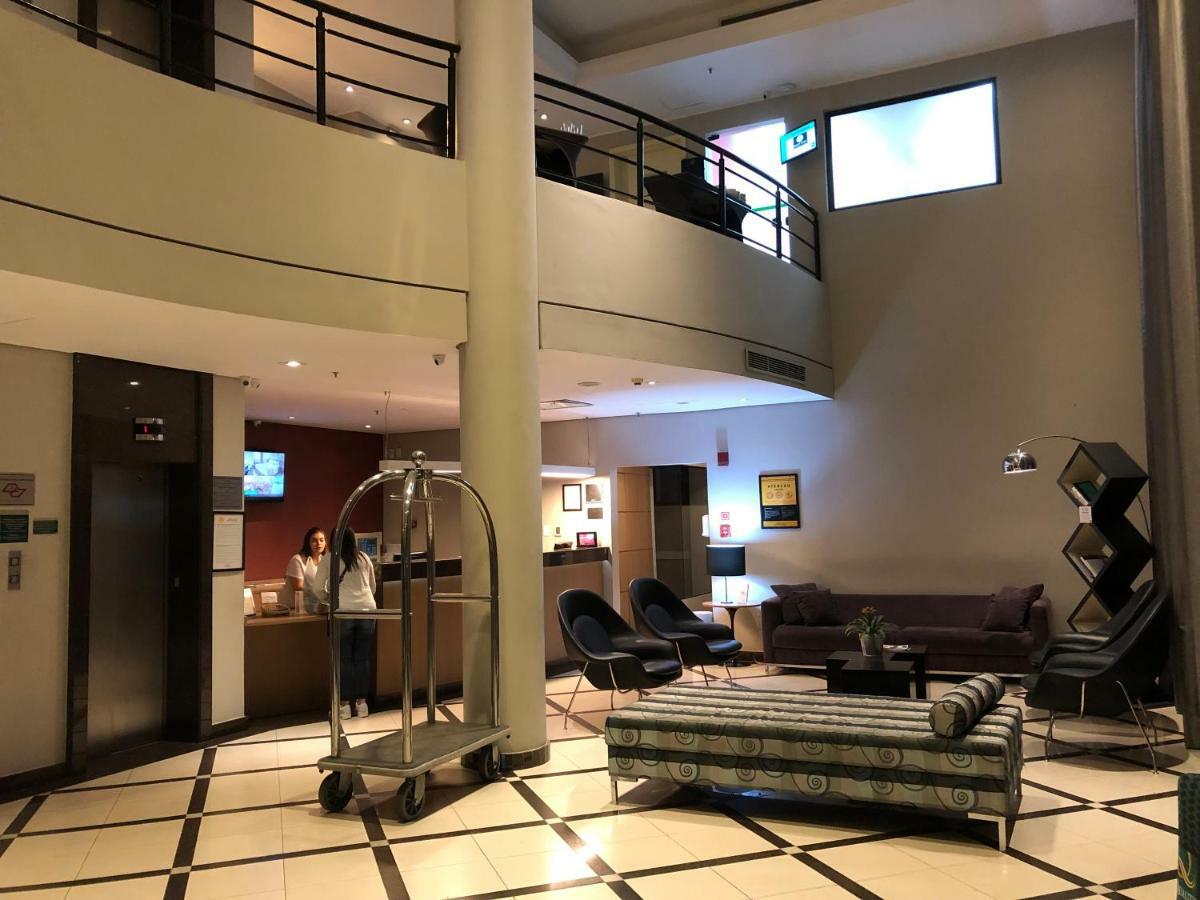 Aconchegante, Metrô, piscina, sauna, Quality Hotel São Paulo Extérieur photo